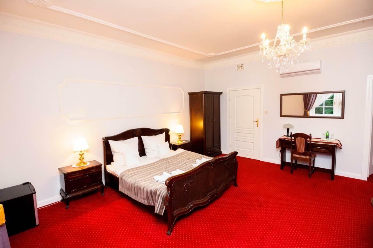 Hotel Dwor Sojki Luaran gambar