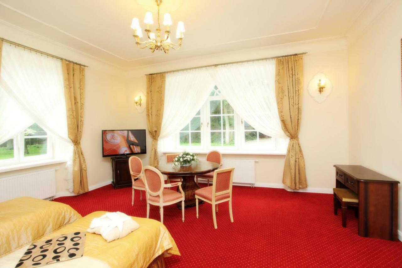 Hotel Dwor Sojki Luaran gambar