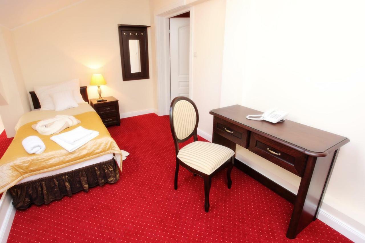 Hotel Dwor Sojki Luaran gambar